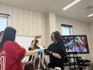 群馬県  伊勢崎市 髪質改善 美容室アシック 縮毛矯正 トリートメント　美容師 有賀聡  口コミ 阪神タイガース LINE相談　美髪ケア　酸熱トリートメント　メテオトリートメント　白髪染め　マーブ　ネオメテオストレート　メテオカラー　グランカラーリバイブ